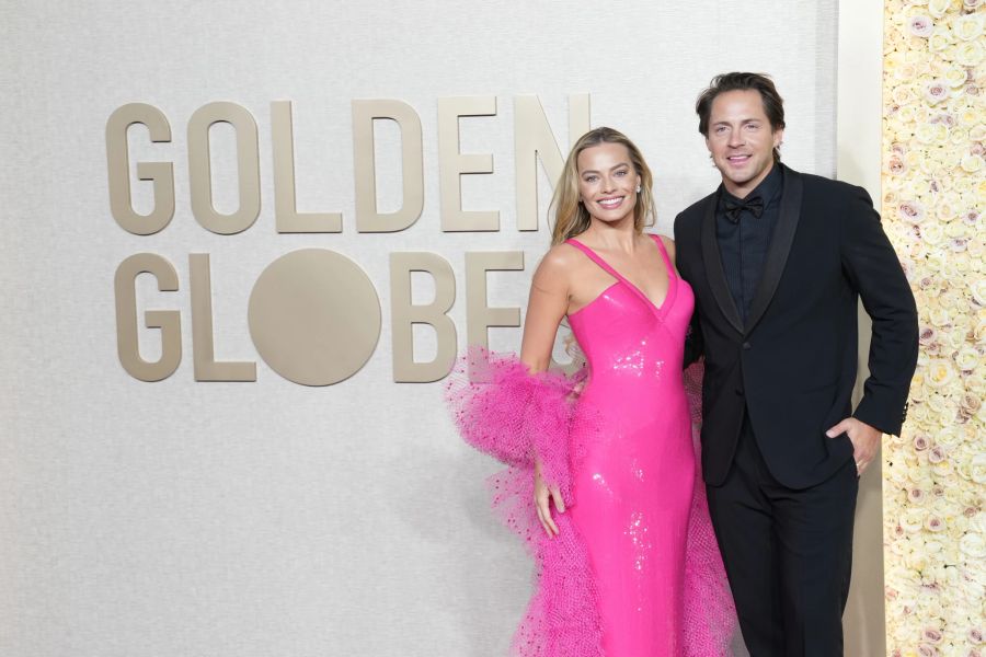 Der hat gut lachen: Margot Robbie und ihr Ehemann bei den Golden Globes.