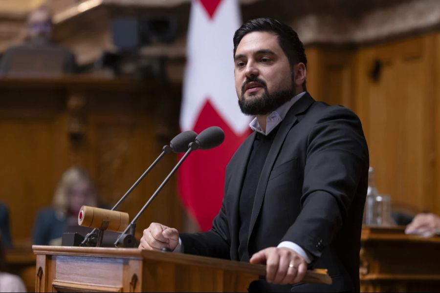 Nach einer intensiven Wahlperiode und der Ersatzwahl für Alain Berset entschied sich Cédric Wermuth für eine Auszeit. Er verbrachte zwei Monate mit der Familie in Asien. (Archivbild)