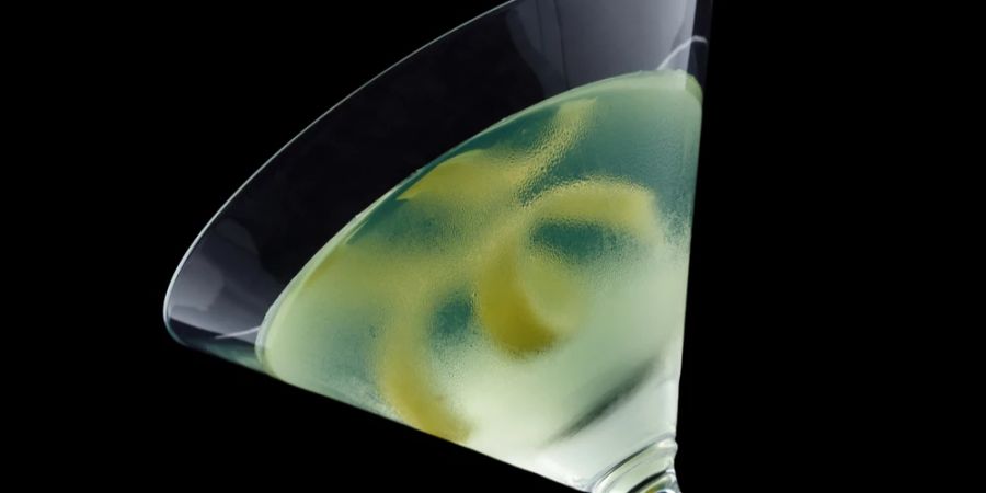 Martini-Glas Chartreuse Zitronenrieb Cocktail