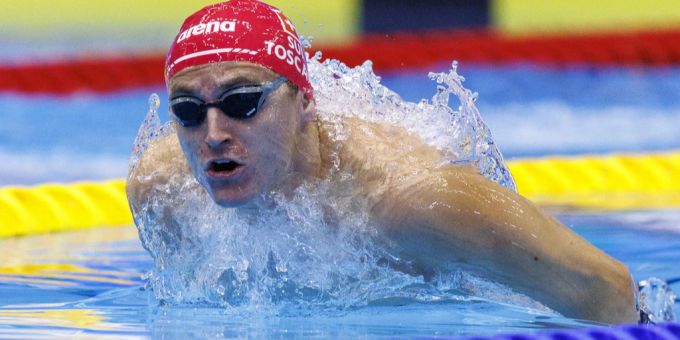 Marius Toscan schafft es bei der WM in Doha über 200 m Delfin nicht in den Halbfinal. Marius Toscan