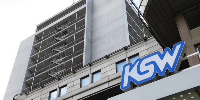Bis zur Mitte des Jahres 2024 könnten die Assistenzärzte im Kantonsspital Winterthur vertraglos sein. assisatenzärzte maximalstunden