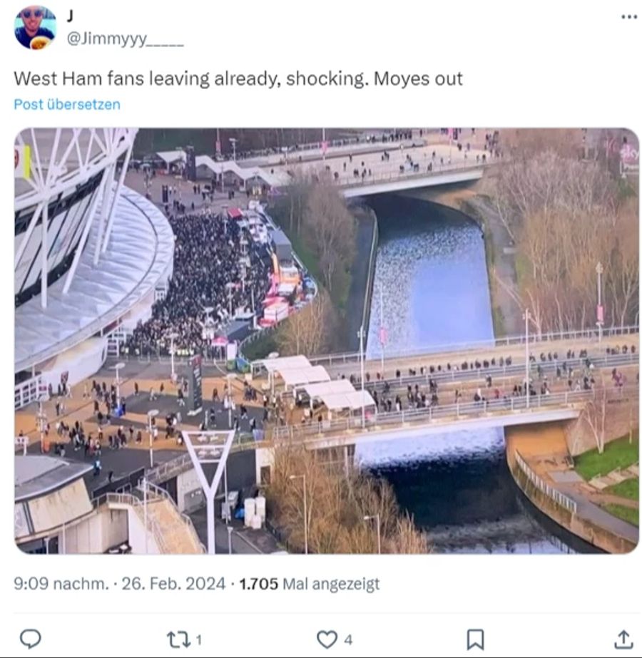 Die Bilder ähneln sich: West Ham kommt im Februar gegen Arsenal unter die Räder, viele Fans strömen zur Halbzeit aus dem Stadion.