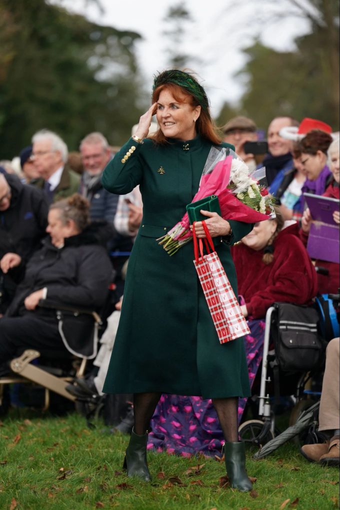 Sarah «Fergie» Ferguson, Herzogin von York, kommt am Weihnachtsmorgen zum Gottesdienst in der Kirche St. Mary Magdalene. Sarah Ferguson