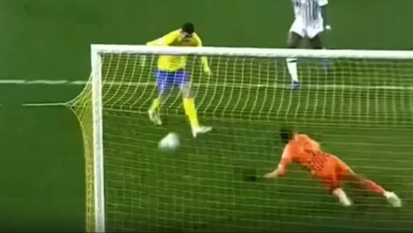 ronaldo-mit-fehlschuss-des-jahres