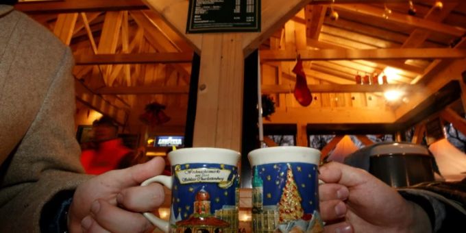 Glühwein für Fr. 6,90 - Berner Weihnachtsmarkt hat jetzt Zürcher Preise