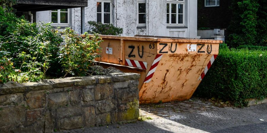 Obacht bei der Sanierung: Wird ein Nachbar geschädigt, macht man sich womöglich schadenersatzpflichtig.
