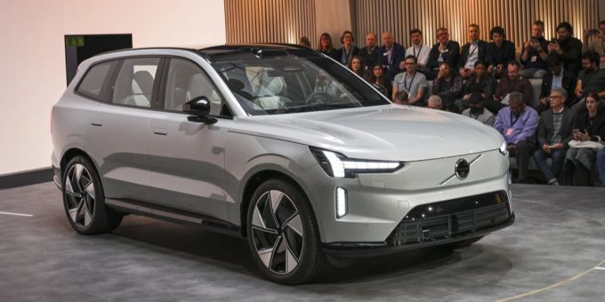Der neue Volvo EX90 wird in Stockholm präsentiert. neuer volvo ex90