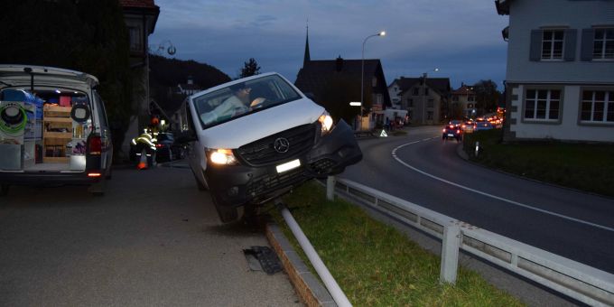 Grub AR: Selbstunfall mit Lieferwagen Grub AR: Selbstunfall mit Lieferwagen
