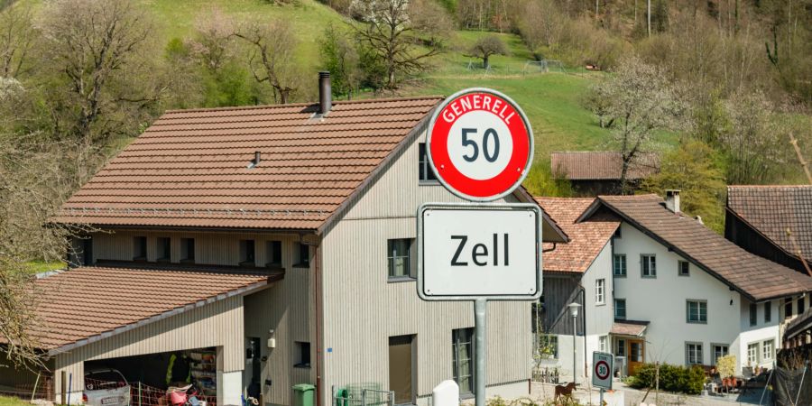 Die Ortseinfahrt der Gemeinde Zell ZH.