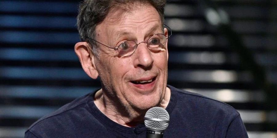 Vor seinem Durchbruch abeitete Philip Glass als Taxifahrer und Klempner. Foto: Franck Robichon/EPA/dpa