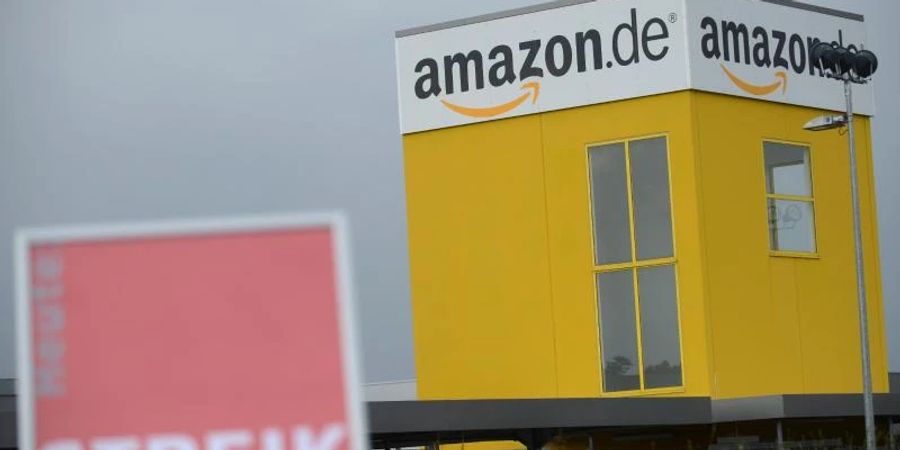 Das Logistik-Zentrum von Amazon in Bad Hersfeld wird bestreikt. Foto: Uwe Zucchi/dpa