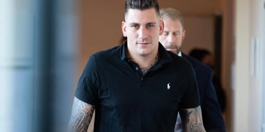 Rapper Gzuz (bürgerlich Kristoffer Jonas Klauss) muss sich wieder vor Gericht verantworten. Foto: Daniel Reinhardt/dpa