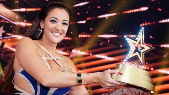 Sieger vom Supertalent 2016 - Sängerin Angel Flukes aus Mallorca. Angel Flukes