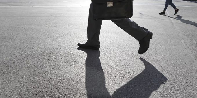 Eine Initiative fordert, dass der Parteiwillen zur Feststellung, ob die betroffene Person als Arbeitnehmende oder Selbstständigerwerbende gilt, berücksichtigt werden soll. (Symbolbild) Arbeitnehmende