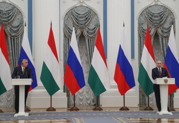 Die beiden Staatschefs Ungarns und Russlands, Viktor Orbán und Wladimir Putin, in Moksau am 1. Februar 2022. Putin Orban