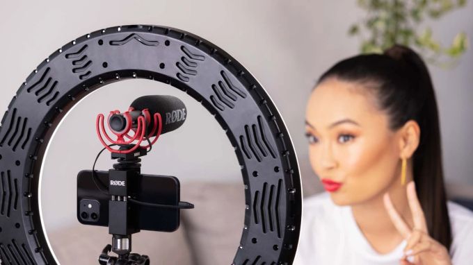 Das neue VideoMic GO II kann unter anderem für Live-Streaming eingesetzt werden. VideoMic GO II