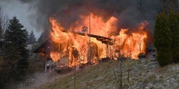 BRAND, VOLLBRAND, FEUERWEHR, LOESCHARBEITEN,