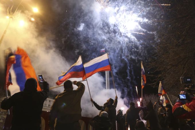 In Donezk feiern Separatistenvertreter die Anerkennung der «Volksrepubliken». Donezk