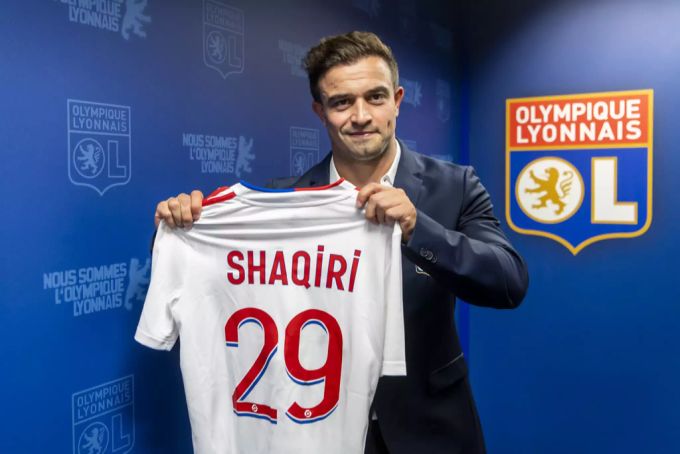 Xherdan Shaqiri bei seiner Vorstellung bei Olympique Lyon im Sommer. Xherdan Shaqiri Olympique Lyon