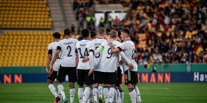 Wollen gegen Israel einen weiteren Schritt zur EM machen: Die deutsche U21-Mannschaft. Wollen gegen Israel einen weiteren Schritt zur EM machen: Die deutsche U21-Mannschaft.