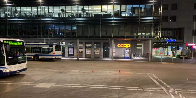 Die Frau wurde verletzt. Unfall
