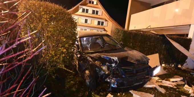 Am Auto entstand ein Totalschaden. Unfall