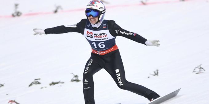 Simon Ammann im Einsatz beim Skifliegen in Norwegen. Simon Ammann
