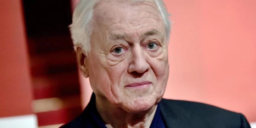 Der Filmemacher und Schriftsteller Alexander Kluge feiert seinen 90. Geburtstag. Foto: Britta Pedersen/dpa-Zentralbild/dpa