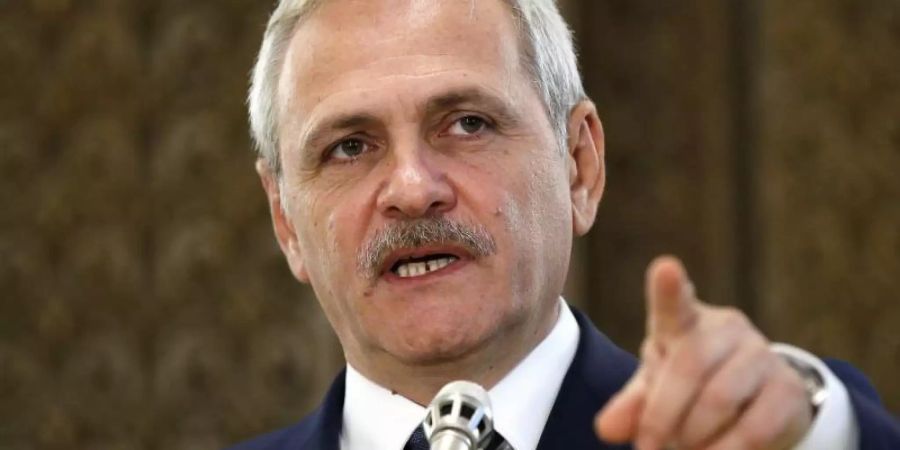 Er steht im Mittelpunkt des Konflikts zwischen Rumänien und der EU: Liviu Dragnea, vorbestrafter Vorsitzender der Regierungspartei PSD. Foto: Robert Ghement/EPA