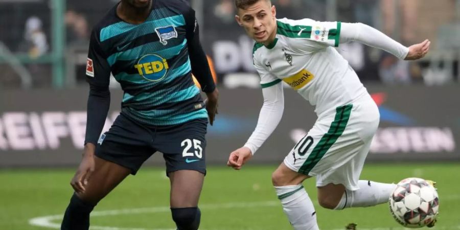 Hertha BSC hofft auf eine schnelle Genesung von Jordan Torunarigha. Foto: Federico Gambarini