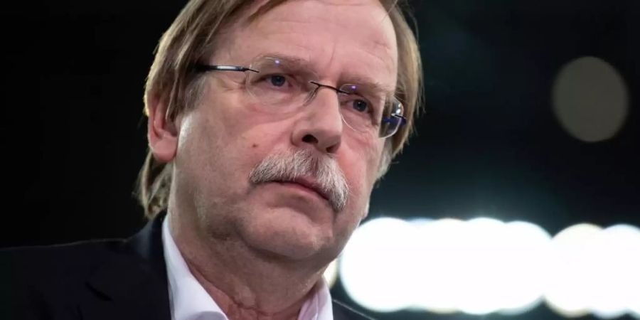 Rainer Koch stellt klar: Die Satzung des DFB erlaubt einen nicht ehrenamtlichen Präisdenten. Foto: Sven Hoppe/dpa