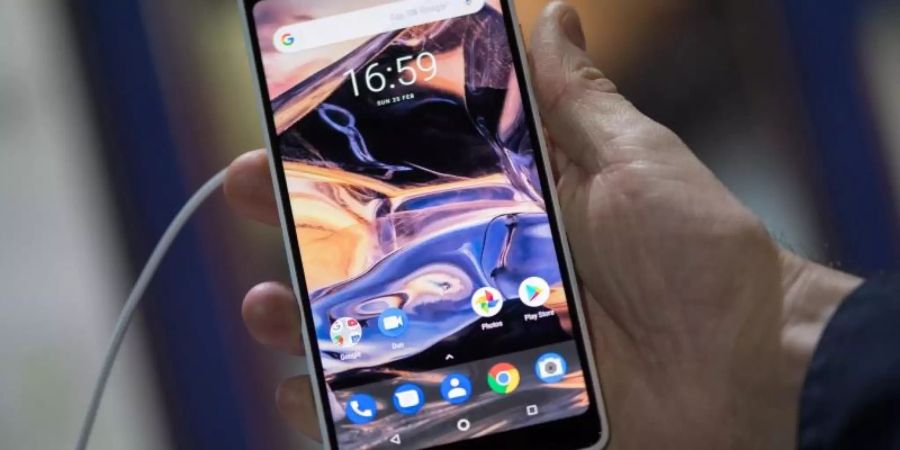 Eine einzelne Lieferung des Modells Nokia 7 Plus sei fälschlicherweise mit der Geräteaktivierungs-Software für ein anderes Land ausgestattet worden, erklärte Hersteller HMD Global. Foto: Andrea Warnecke