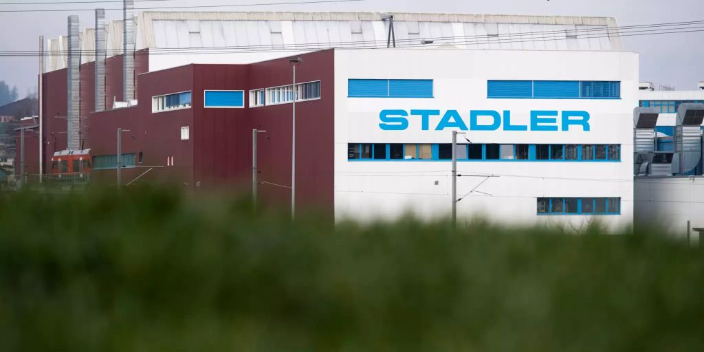 Borderliner Zieht Sich Komplett Zurück
