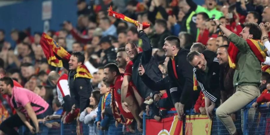 Wegen des Verhaltens einiger Fans von Montenegro muss ein Heimspiel ohne Zuschauer bestritten werden. Foto: Nick Potts/PA Wire/dpa