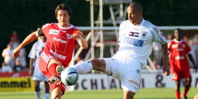 Andres Gerber (l) spielte von 2002 bis 2009 für den FC Thun. FC Thun