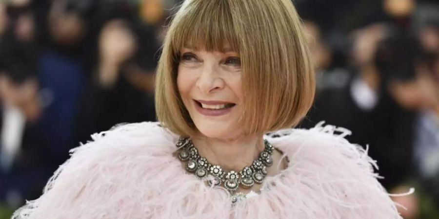 Anna Wintour sitzt beim Museums-Tanzwettbewerb in der Jury. Foto: Charles Sykes/Invision/AP