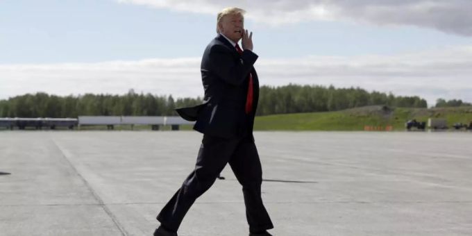 Trump will deutlich härter gegen Einwanderer vorgehen, stösst dabei immer wieder auf juristische Hindernisse. Foto: Evan Vucci/AP Trump will deutlich härter gegen Einwanderer vorgehen, stösst dabei immer wieder auf juristische Hindernisse. Foto: Evan Vucci/AP