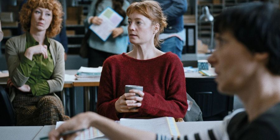 Carla Nowak (Leonie Benesch) überschreitet in «Das Lehrerzimmer» eine Grenze.