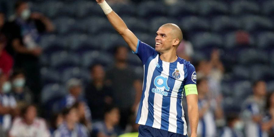 Pepe zählt trotz seines fortgeschrittenen Alters zu den Stammkräften beim FC Porto und in der Nationalmannschaft Portugals.