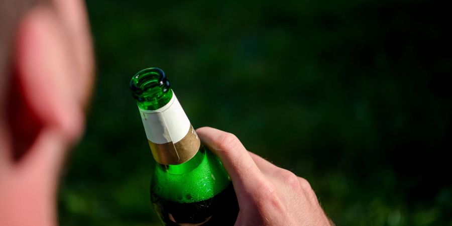 7,9 Millionen Deutsche konsumieren laut Suchtbericht Alkohol «in gesundheitlich riskanter Weise».