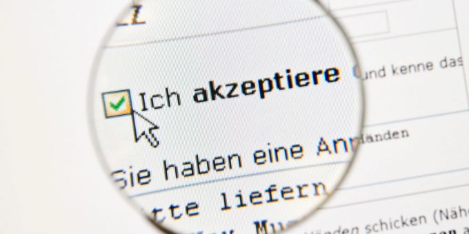 Das Häkchen unter die AGB ist schnell gesetzt - besser ist allerdings vorheriges Lesen und am besten noch ein Abspeichern auf dem Computer. Das Häkchen unter die AGB ist schnell gesetzt - besser ist allerdings vorheriges Lesen und am besten noch ein Abspeichern auf dem Computer.