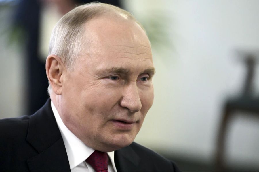 Für Hill wurde der russische Präsident, Wladimir Putin während der Corona-Pandemie «paranoid».