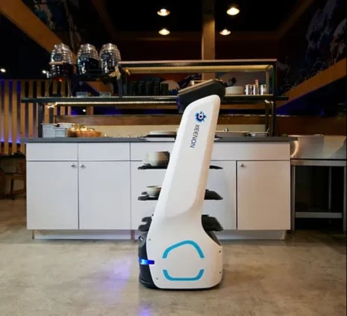 Der Serviceroboter, der aktuell im Schüpfener Seniorenzentrum zum Einsatz kommt. roboter