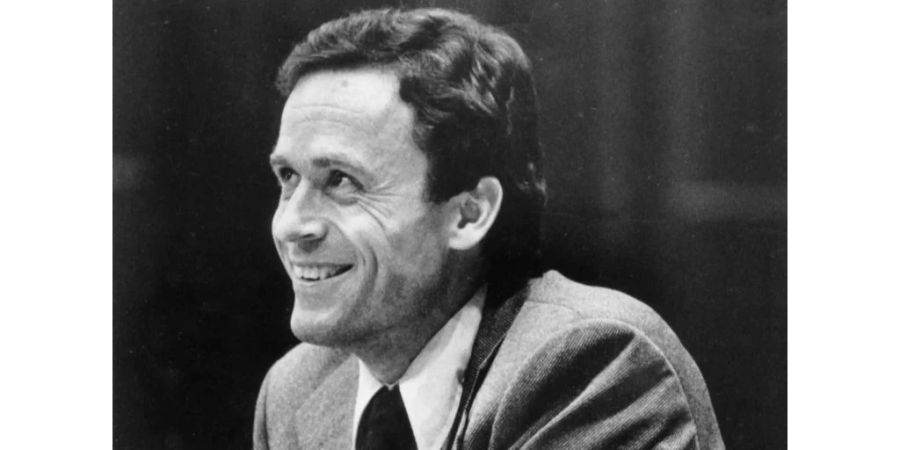 Ted Bundy hat mindestens 30 Personen umgebracht – und heiratete zweimal im Gefängnis.