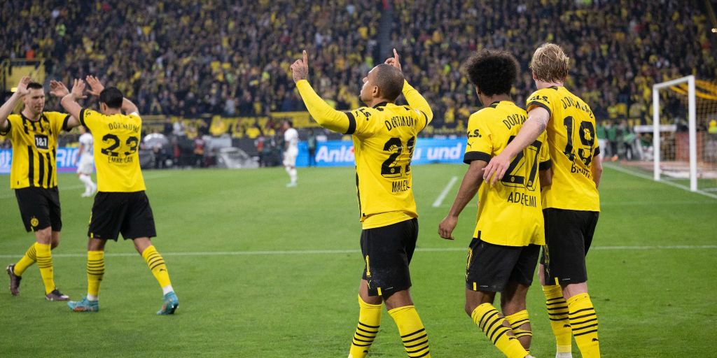 Bundesliga: BVB Stürmt Mit 4:0-Sieg An Bayern Vorbei An Die Spitze