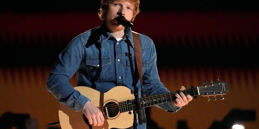 Ed Sheeran landet erneut auf Platz eins der Album-Charts.