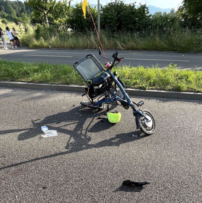 Der Dreiradfahrer wurde verletzt ins Spital gebracht. Dreiradfahrer Unfall