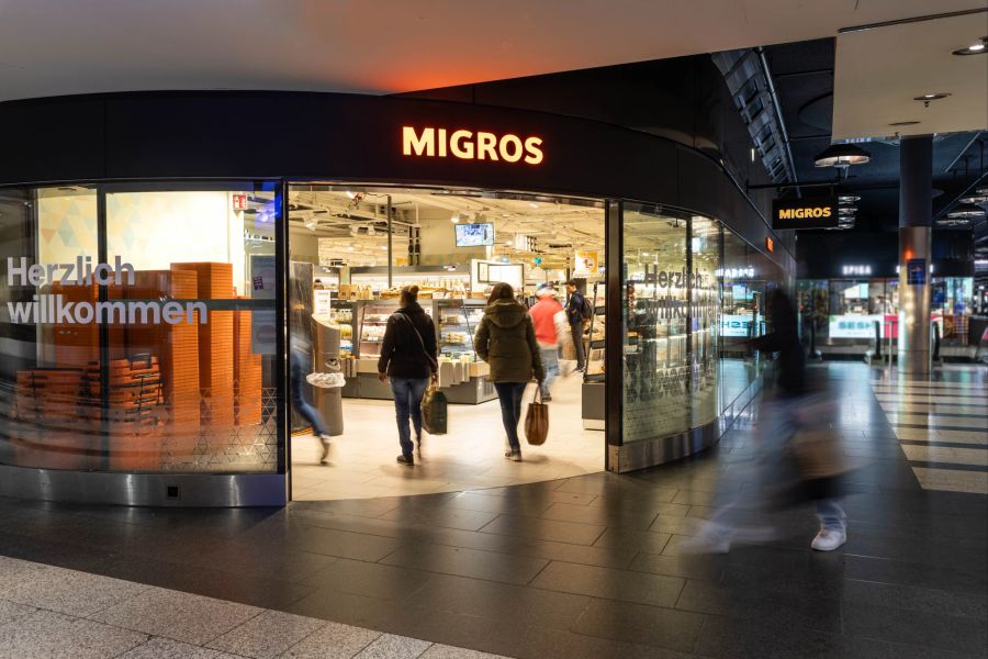 In der Migros am HB Zürich herrschte oft Chaos vor den Kassen.