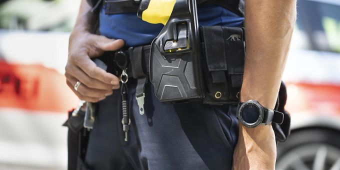 Mit einem Destabilisierungsgerät bekam die Polizei einen Mann in den Griff. (Symbolbild) Destabilisierungsgerät