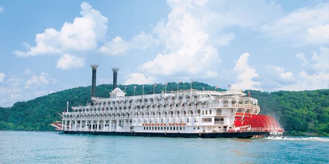 Die «American Queen» ist laut Nicko Cruises der grösste jemals gebaute Schaufelrad-Dampfer. Schaufelrad-Dampfer Nicko Cruises